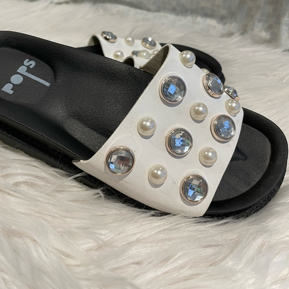 POPS JEWELED FLIP FLOPS SLIDES PEARL RHINESTONE NEW  37